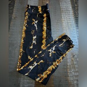 🎀 NWT Women’s Leggings Lula Roe Brand Snakeskin Print  Black Brown Tall & Curvy